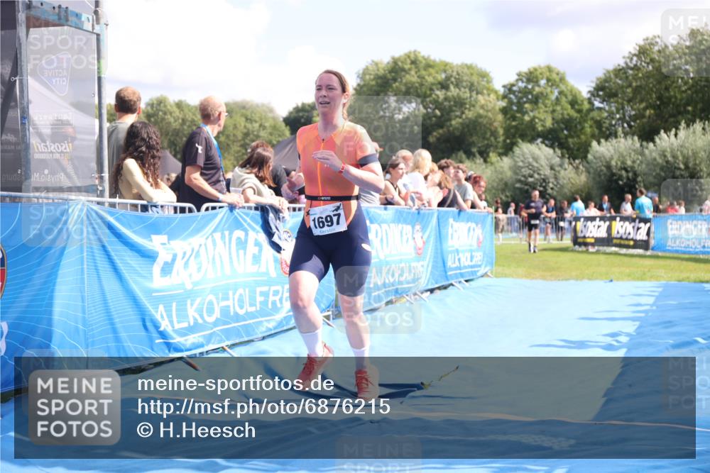 25.08.2024 - Elbe Triathlon Hamburg H.Heesch http://msf.ph/oto/6876215 25.08.2024 12:06:30 Ziel 1431, 1682, 1697, 1701 meine-sportfotos.de