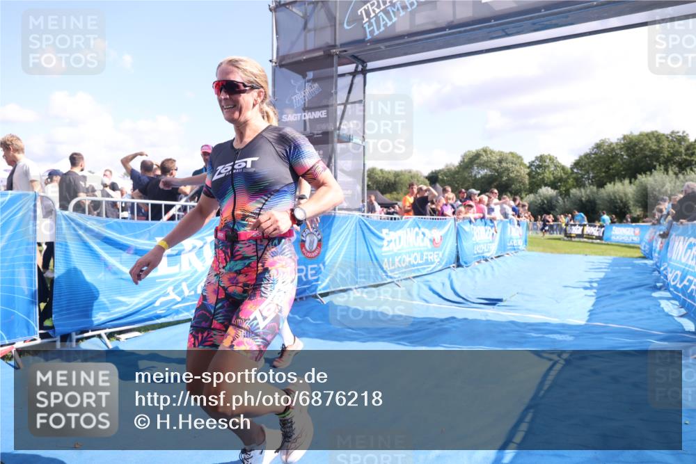 25.08.2024 - Elbe Triathlon Hamburg H.Heesch http://msf.ph/oto/6876218 25.08.2024 11:42:33 Ziel 331, 500, 700, 1495 meine-sportfotos.de