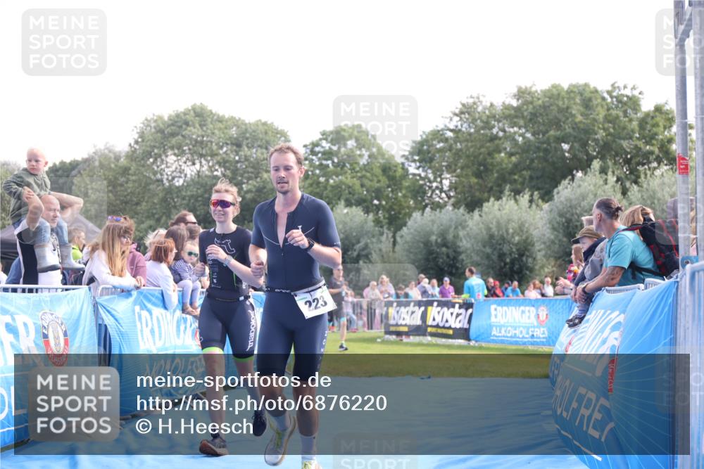 25.08.2024 - Elbe Triathlon Hamburg H.Heesch http://msf.ph/oto/6876220 25.08.2024 11:16:58 Ziel 144, 223, 528 meine-sportfotos.de