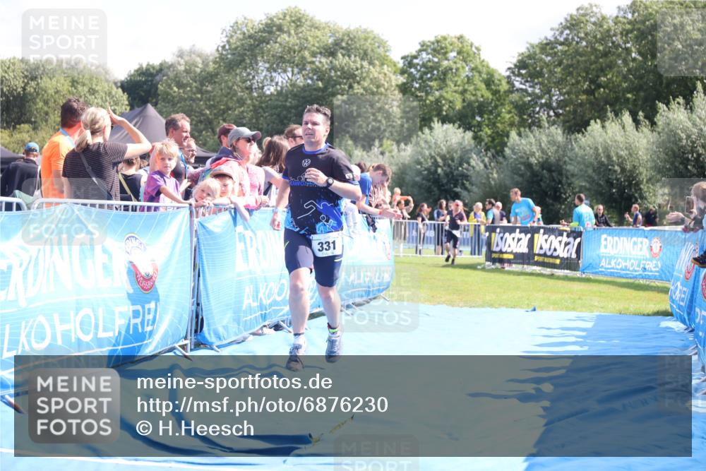 25.08.2024 - Elbe Triathlon Hamburg H.Heesch http://msf.ph/oto/6876230 25.08.2024 11:42:38 Ziel 331, 500, 768, 1495 meine-sportfotos.de