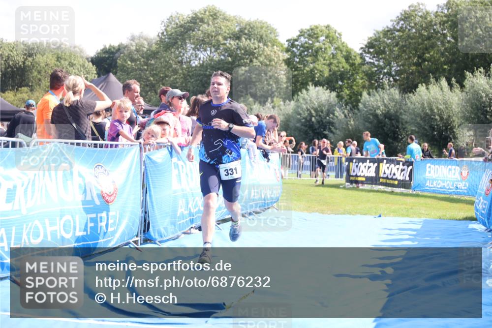 25.08.2024 - Elbe Triathlon Hamburg H.Heesch http://msf.ph/oto/6876232 25.08.2024 11:42:38 Ziel 331, 500, 768, 1495 meine-sportfotos.de
