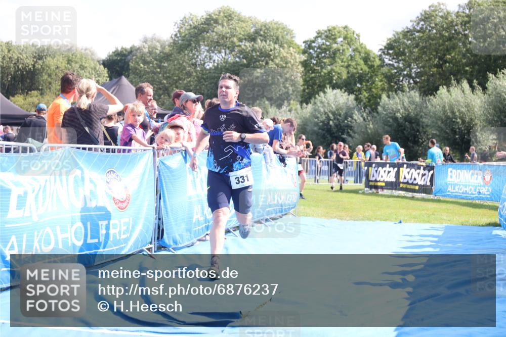 25.08.2024 - Elbe Triathlon Hamburg H.Heesch http://msf.ph/oto/6876237 25.08.2024 11:42:38 Ziel 331, 500, 768, 1495 meine-sportfotos.de