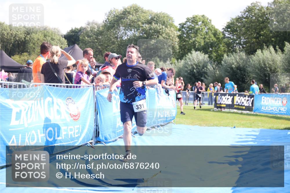 25.08.2024 - Elbe Triathlon Hamburg H.Heesch http://msf.ph/oto/6876240 25.08.2024 11:42:39 Ziel 331, 500, 768, 1495 meine-sportfotos.de