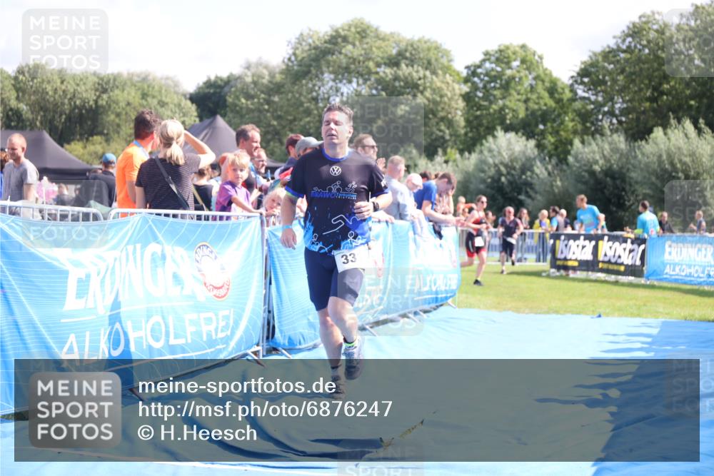 25.08.2024 - Elbe Triathlon Hamburg H.Heesch http://msf.ph/oto/6876247 25.08.2024 11:42:39 Ziel 331, 500, 768, 1495 meine-sportfotos.de