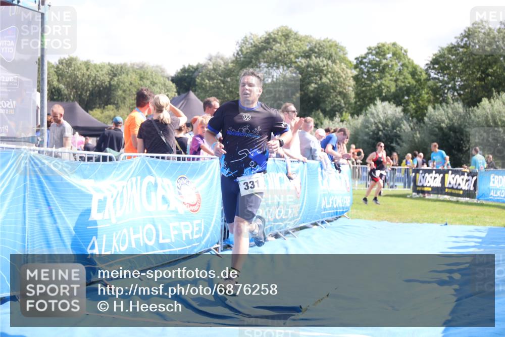 25.08.2024 - Elbe Triathlon Hamburg H.Heesch http://msf.ph/oto/6876258 25.08.2024 11:42:39 Ziel 331, 500, 768, 1495 meine-sportfotos.de