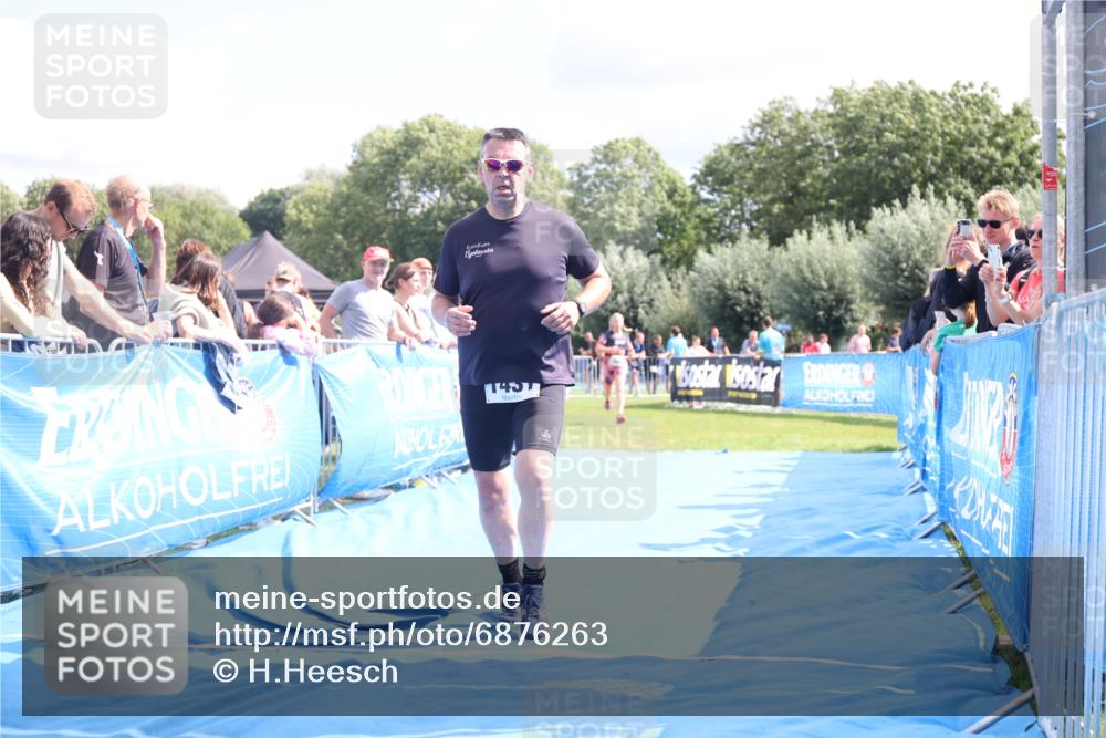 25.08.2024 - Elbe Triathlon Hamburg H.Heesch http://msf.ph/oto/6876263 25.08.2024 12:06:38 Ziel 1431, 1684 meine-sportfotos.de
