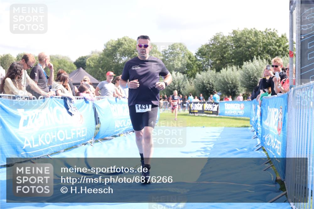 25.08.2024 - Elbe Triathlon Hamburg H.Heesch http://msf.ph/oto/6876266 25.08.2024 12:06:38 Ziel 1431, 1684 meine-sportfotos.de