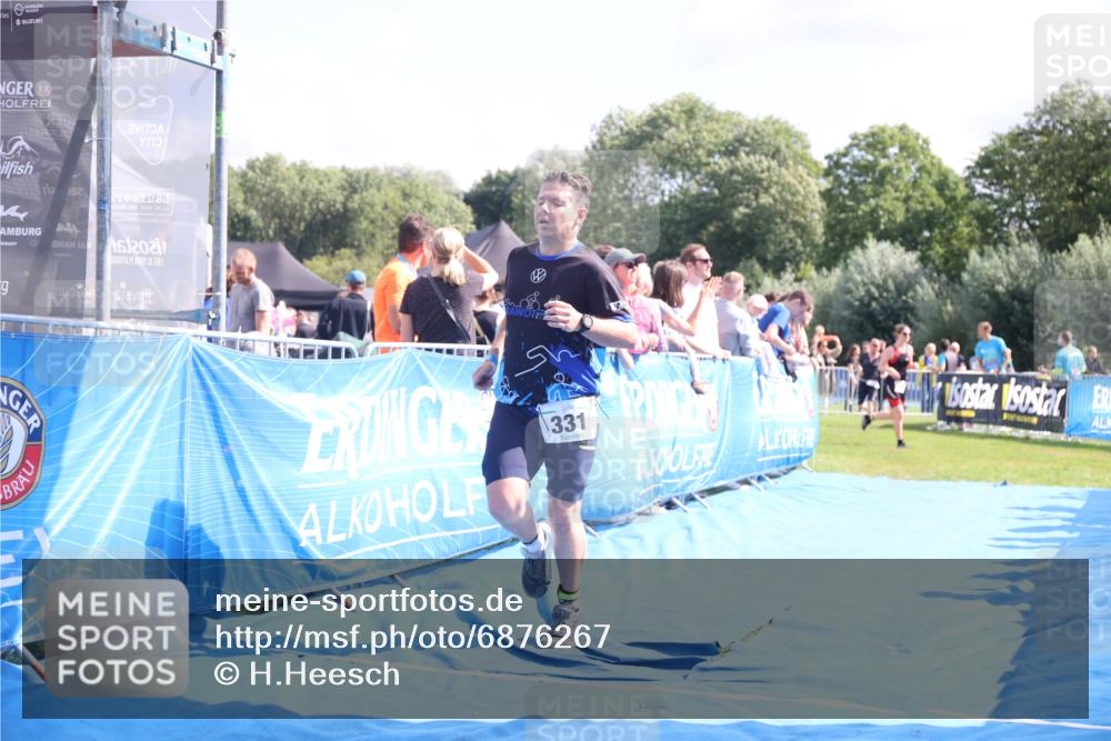 25.08.2024 - Elbe Triathlon Hamburg H.Heesch http://msf.ph/oto/6876267 25.08.2024 11:42:39 Ziel 331, 500, 768, 1495 meine-sportfotos.de