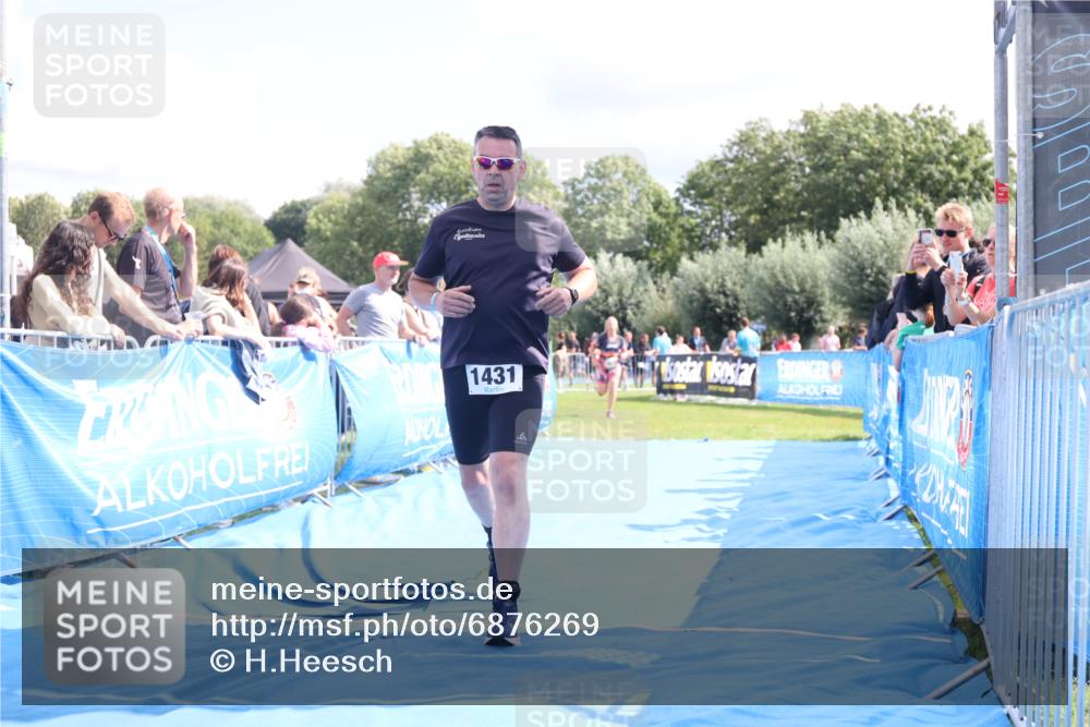 25.08.2024 - Elbe Triathlon Hamburg H.Heesch http://msf.ph/oto/6876269 25.08.2024 12:06:38 Ziel 1431, 1684 meine-sportfotos.de