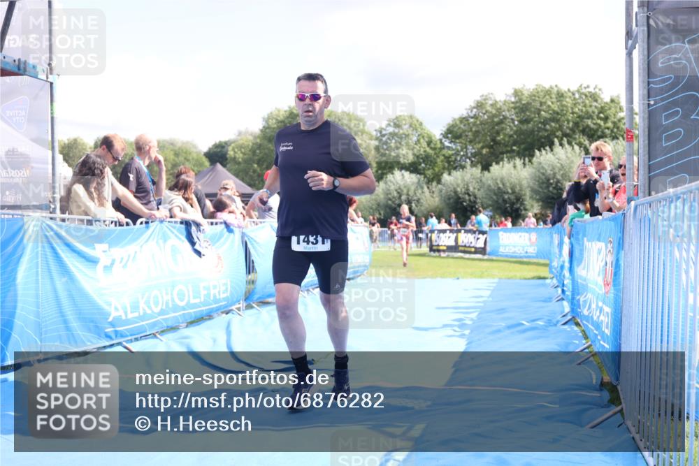 25.08.2024 - Elbe Triathlon Hamburg H.Heesch http://msf.ph/oto/6876282 25.08.2024 12:06:38 Ziel 1431, 1684 meine-sportfotos.de