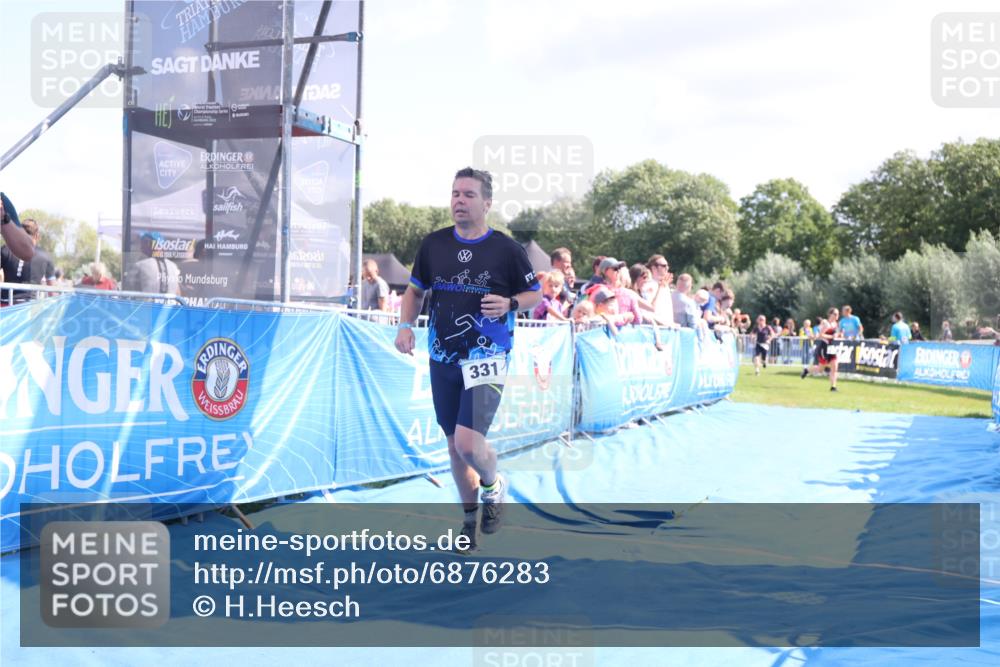 25.08.2024 - Elbe Triathlon Hamburg H.Heesch http://msf.ph/oto/6876283 25.08.2024 11:42:39 Ziel 331, 500, 768, 1495 meine-sportfotos.de