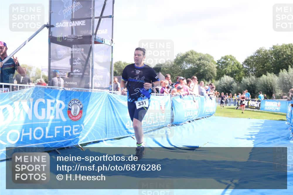 25.08.2024 - Elbe Triathlon Hamburg H.Heesch http://msf.ph/oto/6876286 25.08.2024 11:42:39 Ziel 331, 500, 768, 1495 meine-sportfotos.de