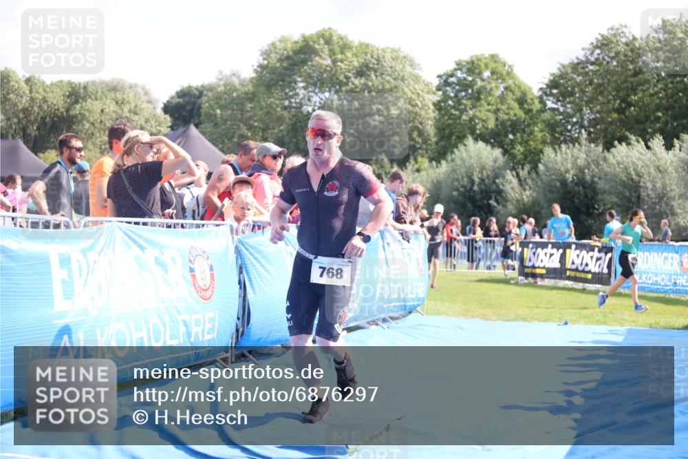 25.08.2024 - Elbe Triathlon Hamburg H.Heesch http://msf.ph/oto/6876297 25.08.2024 11:42:46 Ziel 331, 768, 1444 meine-sportfotos.de