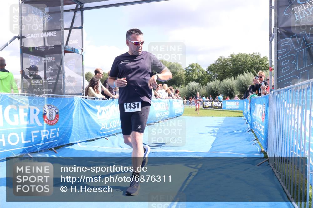 25.08.2024 - Elbe Triathlon Hamburg H.Heesch http://msf.ph/oto/6876311 25.08.2024 12:06:38 Ziel 1431, 1684 meine-sportfotos.de
