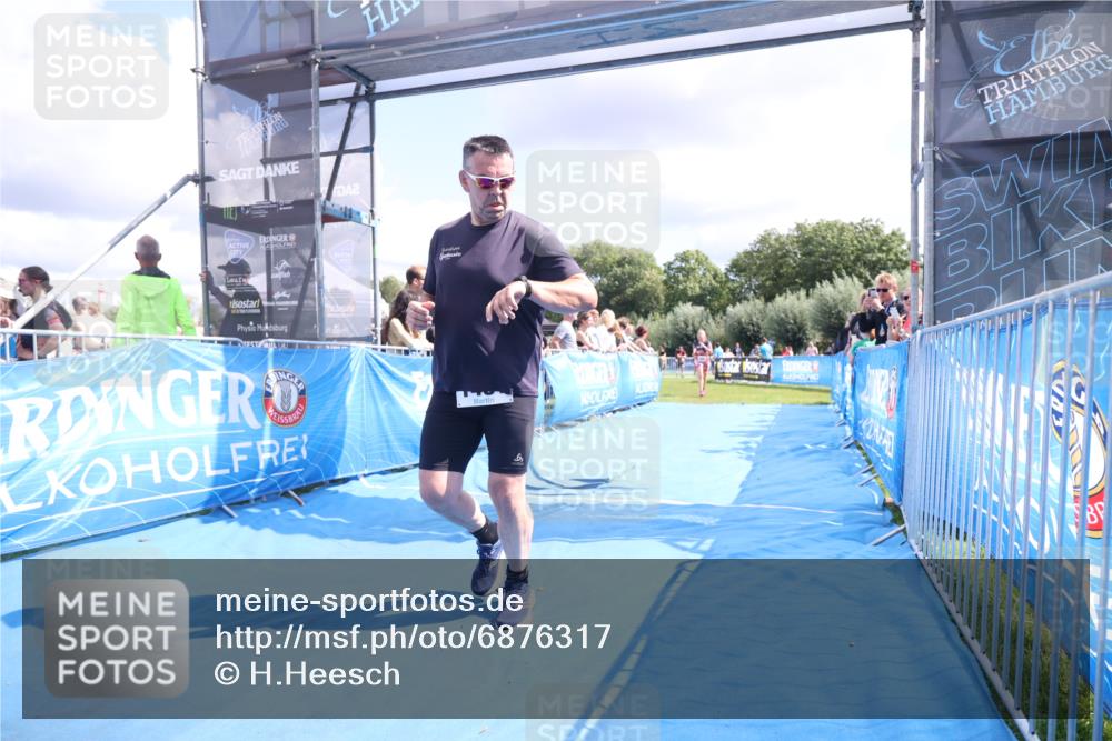 25.08.2024 - Elbe Triathlon Hamburg H.Heesch http://msf.ph/oto/6876317 25.08.2024 12:06:39 Ziel 1431, 1684 meine-sportfotos.de