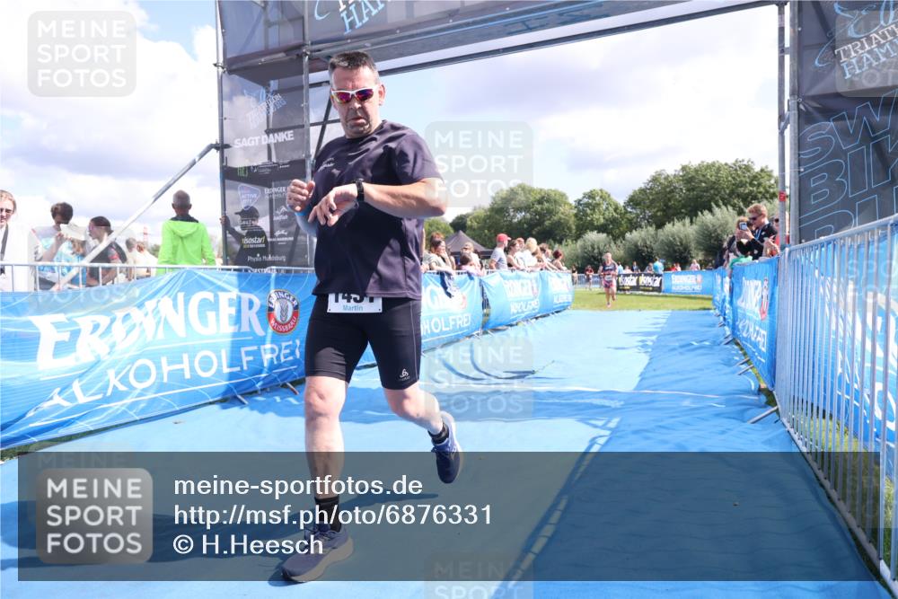 25.08.2024 - Elbe Triathlon Hamburg H.Heesch http://msf.ph/oto/6876331 25.08.2024 12:06:39 Ziel 1431, 1684 meine-sportfotos.de