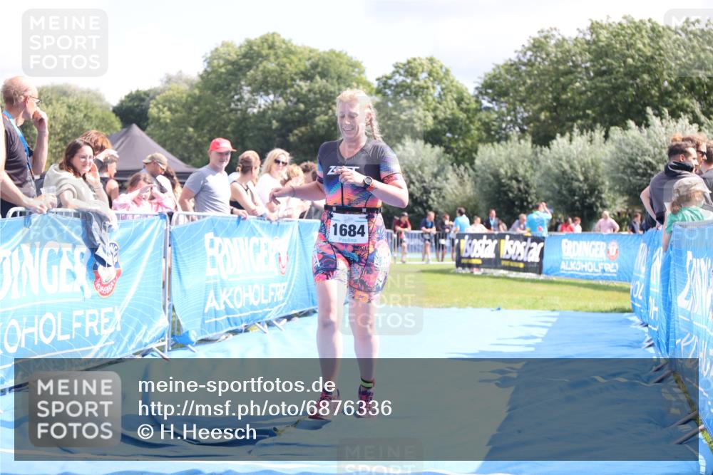 25.08.2024 - Elbe Triathlon Hamburg H.Heesch http://msf.ph/oto/6876336 25.08.2024 12:06:42 Ziel 1431, 1684 meine-sportfotos.de