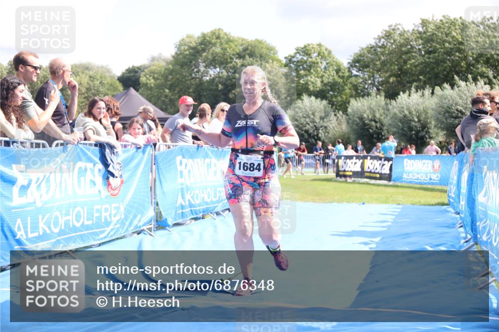 25.08.2024 - Elbe Triathlon Hamburg H.Heesch http://msf.ph/oto/6876348 25.08.2024 12:06:42 Ziel 1431, 1684 meine-sportfotos.de