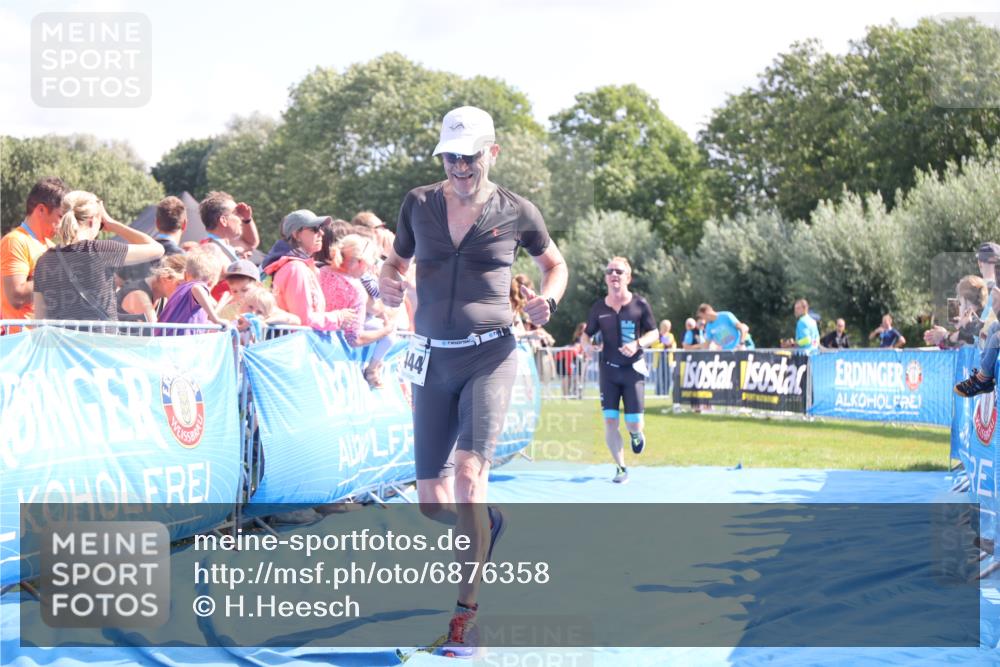 25.08.2024 - Elbe Triathlon Hamburg H.Heesch http://msf.ph/oto/6876358 25.08.2024 11:42:53 Ziel 768, 1403, 1444 meine-sportfotos.de