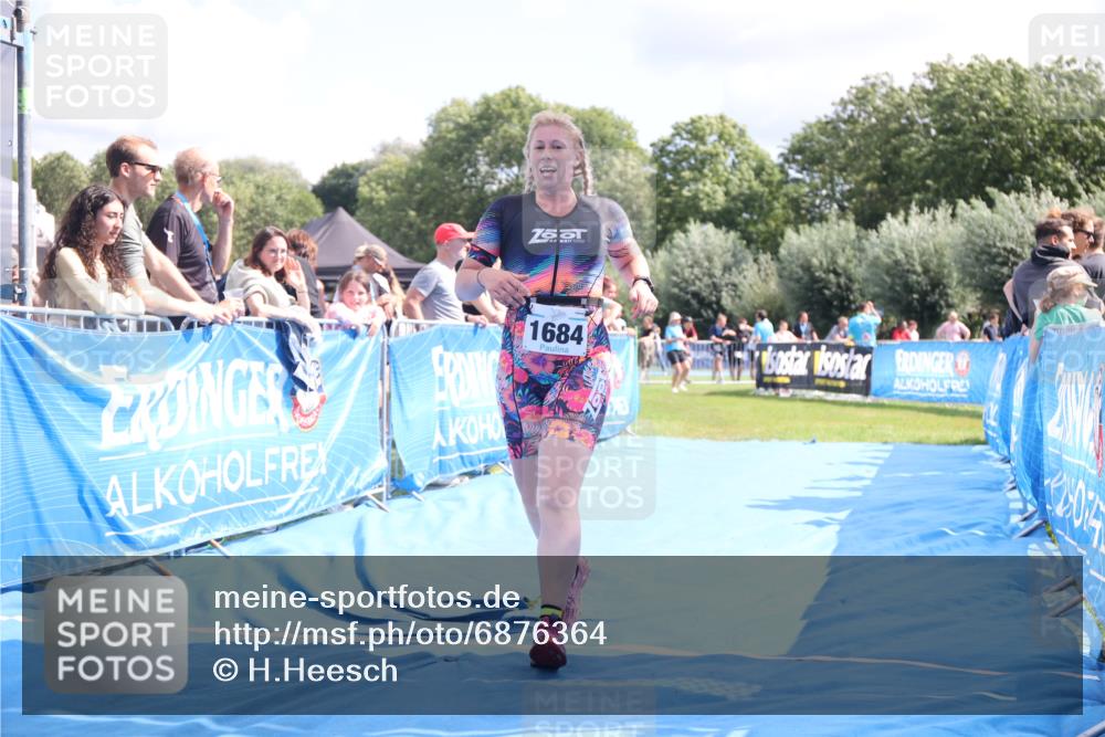 25.08.2024 - Elbe Triathlon Hamburg H.Heesch http://msf.ph/oto/6876364 25.08.2024 12:06:43 Ziel 1431, 1684 meine-sportfotos.de