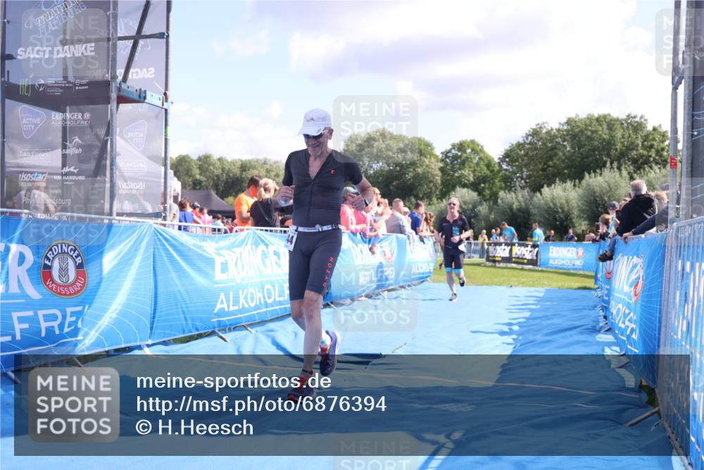 25.08.2024 - Elbe Triathlon Hamburg H.Heesch http://msf.ph/oto/6876394 25.08.2024 11:42:53 Ziel 768, 1403, 1444 meine-sportfotos.de