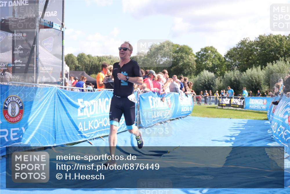 25.08.2024 - Elbe Triathlon Hamburg H.Heesch http://msf.ph/oto/6876449 25.08.2024 11:42:56 Ziel 1403, 1444 meine-sportfotos.de
