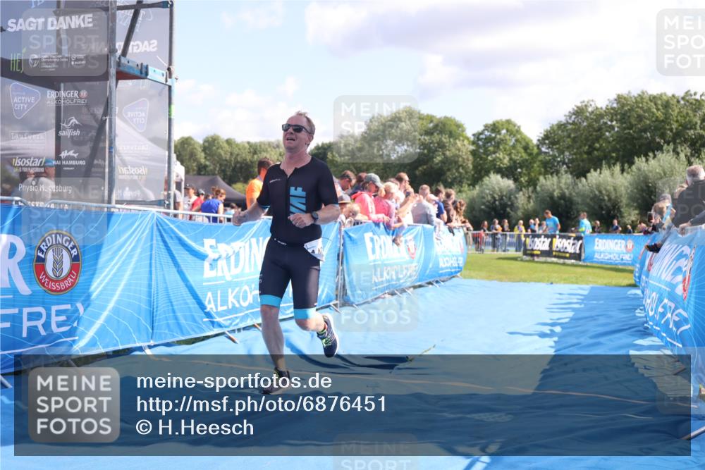25.08.2024 - Elbe Triathlon Hamburg H.Heesch http://msf.ph/oto/6876451 25.08.2024 11:42:56 Ziel 1403, 1444 meine-sportfotos.de