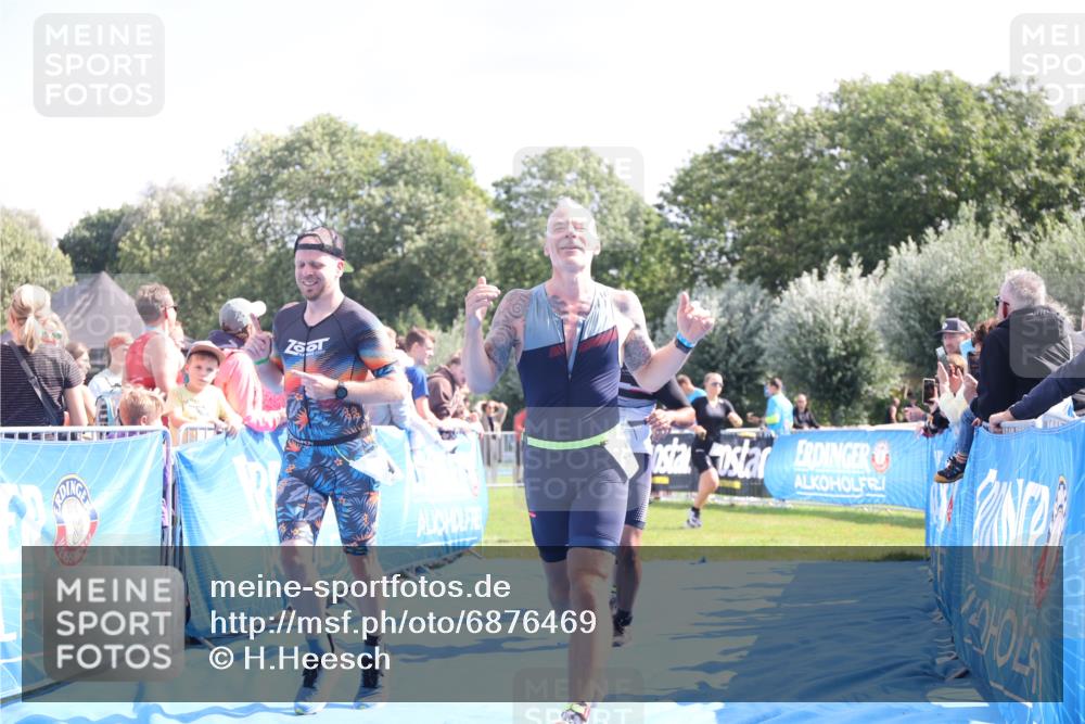 25.08.2024 - Elbe Triathlon Hamburg H.Heesch http://msf.ph/oto/6876469 25.08.2024 11:43:15 Ziel 397, 568, 608, 714, 1418 meine-sportfotos.de