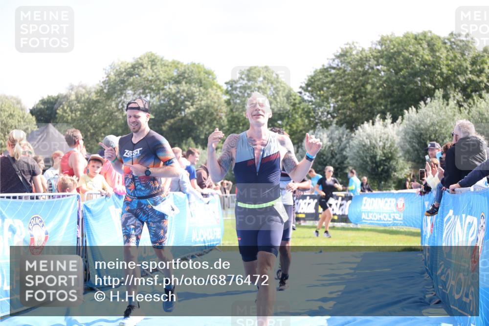 25.08.2024 - Elbe Triathlon Hamburg H.Heesch http://msf.ph/oto/6876472 25.08.2024 11:43:15 Ziel 397, 568, 608, 714, 1418 meine-sportfotos.de