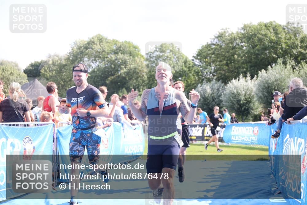 25.08.2024 - Elbe Triathlon Hamburg H.Heesch http://msf.ph/oto/6876478 25.08.2024 11:43:15 Ziel 397, 568, 608, 714, 1418 meine-sportfotos.de