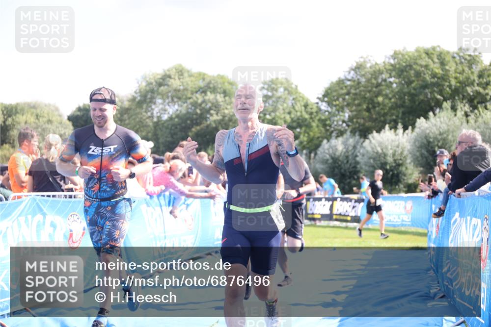 25.08.2024 - Elbe Triathlon Hamburg H.Heesch http://msf.ph/oto/6876496 25.08.2024 11:43:16 Ziel 397, 568, 608, 714, 1418 meine-sportfotos.de
