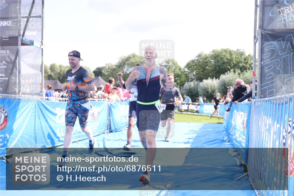 25.08.2024 - Elbe Triathlon Hamburg H.Heesch http://msf.ph/oto/6876511 25.08.2024 11:43:16 Ziel 397, 568, 608, 714, 1418 meine-sportfotos.de