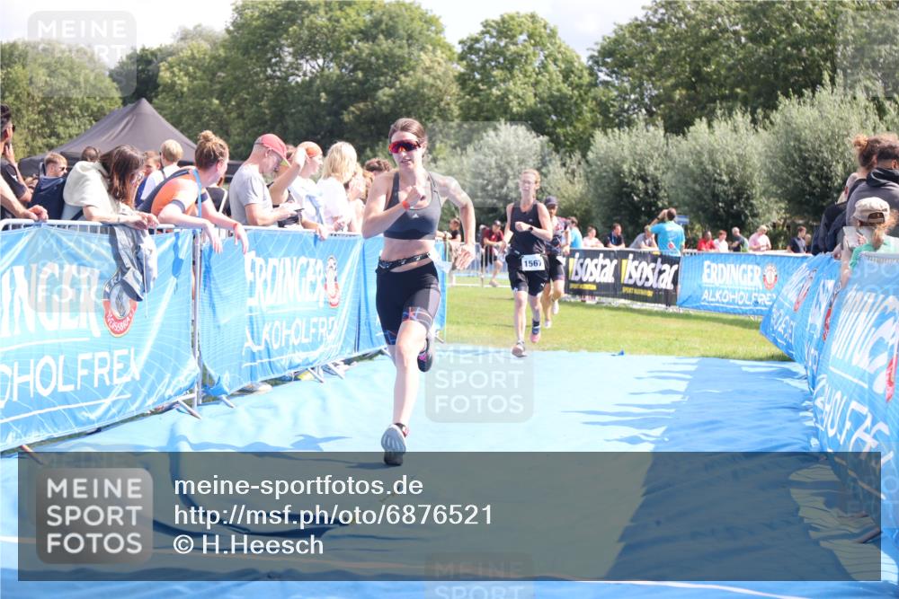 25.08.2024 - Elbe Triathlon Hamburg H.Heesch http://msf.ph/oto/6876521 25.08.2024 12:07:21 Ziel 1567, 1601, 1640, 1677 meine-sportfotos.de