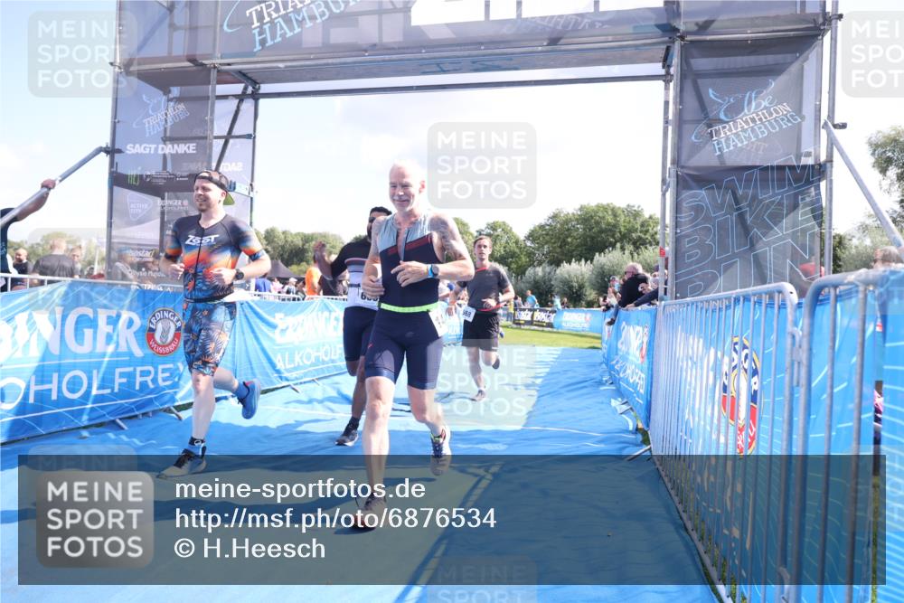 25.08.2024 - Elbe Triathlon Hamburg H.Heesch http://msf.ph/oto/6876534 25.08.2024 11:43:16 Ziel 397, 568, 608, 714, 1418 meine-sportfotos.de