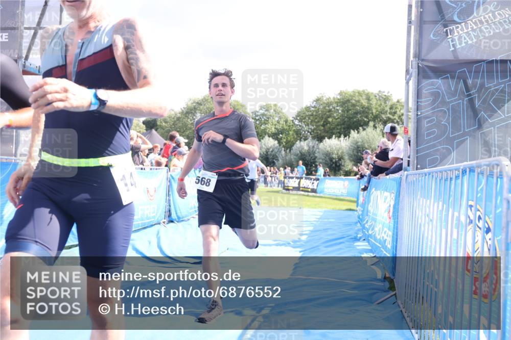 25.08.2024 - Elbe Triathlon Hamburg H.Heesch http://msf.ph/oto/6876552 25.08.2024 11:43:17 Ziel 397, 568, 608, 714, 1418 meine-sportfotos.de