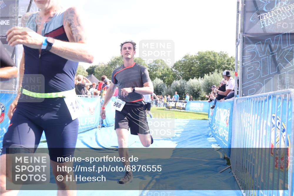 25.08.2024 - Elbe Triathlon Hamburg H.Heesch http://msf.ph/oto/6876555 25.08.2024 11:43:17 Ziel 397, 568, 608, 714, 1418 meine-sportfotos.de