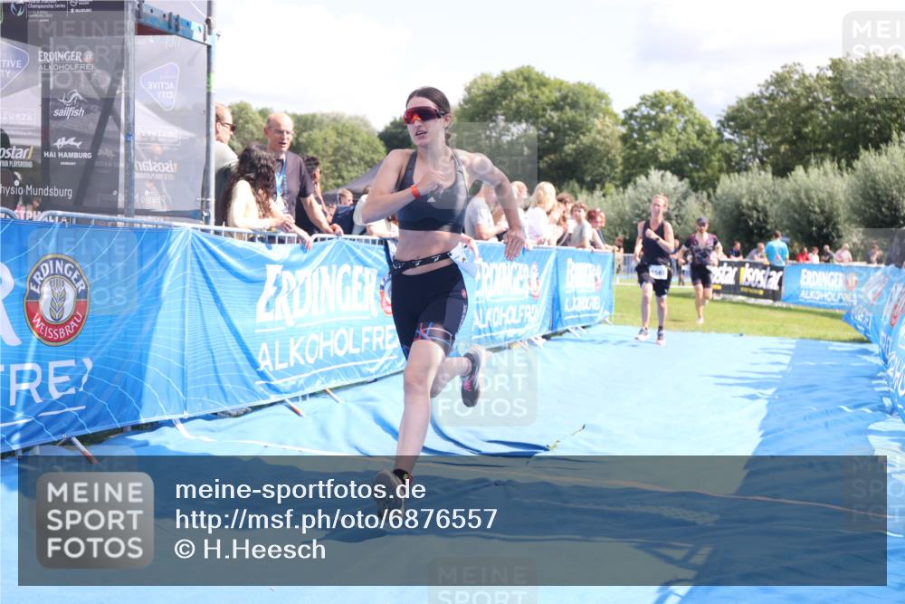 25.08.2024 - Elbe Triathlon Hamburg H.Heesch http://msf.ph/oto/6876557 25.08.2024 12:07:22 Ziel 1567, 1601, 1640, 1677 meine-sportfotos.de