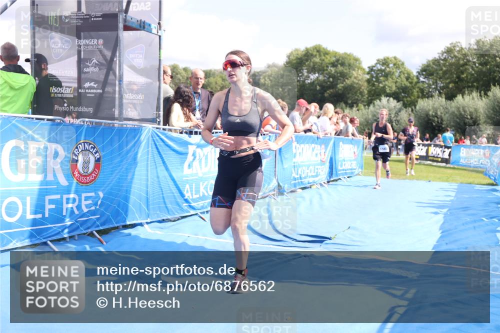 25.08.2024 - Elbe Triathlon Hamburg H.Heesch http://msf.ph/oto/6876562 25.08.2024 12:07:22 Ziel 1567, 1601, 1640, 1677 meine-sportfotos.de