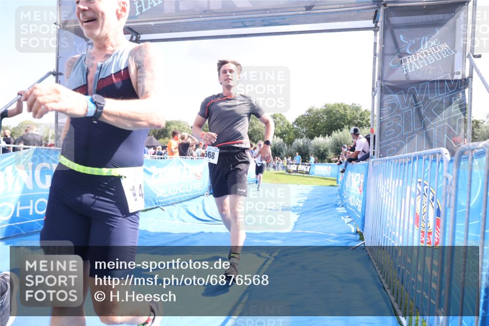 25.08.2024 - Elbe Triathlon Hamburg H.Heesch http://msf.ph/oto/6876568 25.08.2024 11:43:17 Ziel 397, 568, 608, 714, 1418 meine-sportfotos.de
