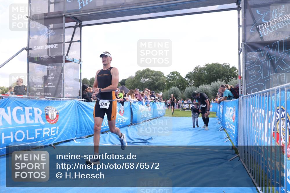 25.08.2024 - Elbe Triathlon Hamburg H.Heesch http://msf.ph/oto/6876572 25.08.2024 11:17:48 Ziel 124, 221, 333, 376 meine-sportfotos.de