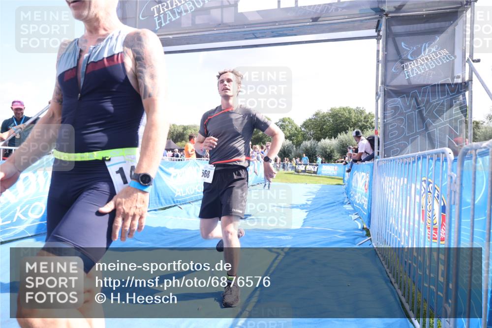 25.08.2024 - Elbe Triathlon Hamburg H.Heesch http://msf.ph/oto/6876576 25.08.2024 11:43:18 Ziel 397, 568, 608, 714, 1418 meine-sportfotos.de