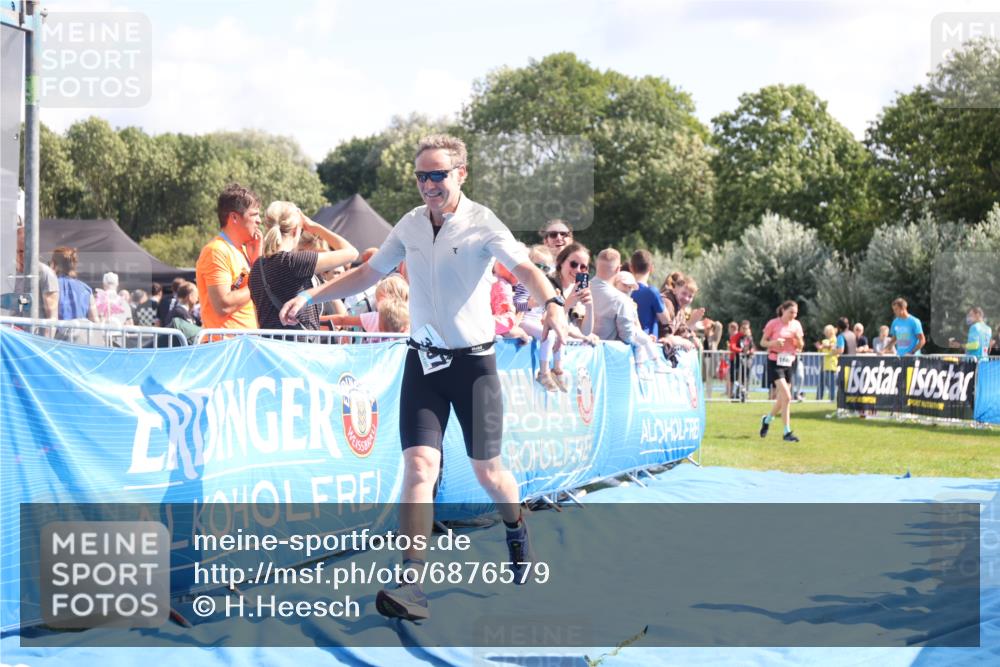 25.08.2024 - Elbe Triathlon Hamburg H.Heesch http://msf.ph/oto/6876579 25.08.2024 11:43:19 Ziel 397, 568, 608, 714, 1418, 1617 meine-sportfotos.de