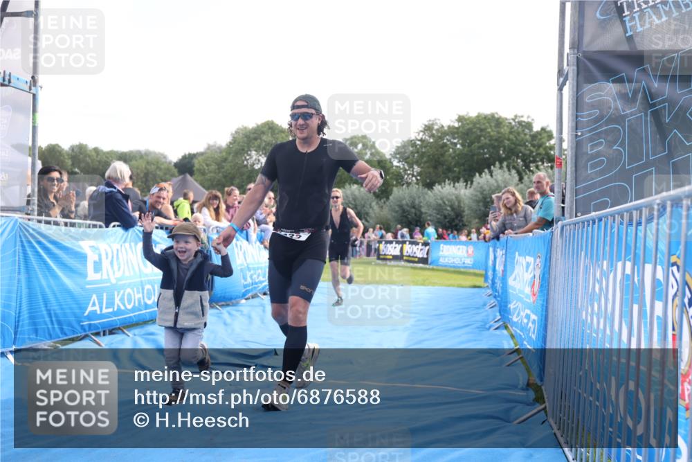 25.08.2024 - Elbe Triathlon Hamburg H.Heesch http://msf.ph/oto/6876588 25.08.2024 11:17:50 Ziel 124, 221, 333, 376 meine-sportfotos.de