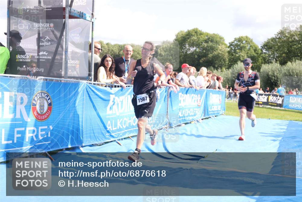 25.08.2024 - Elbe Triathlon Hamburg H.Heesch http://msf.ph/oto/6876618 25.08.2024 12:07:25 Ziel 1567, 1601, 1640 meine-sportfotos.de