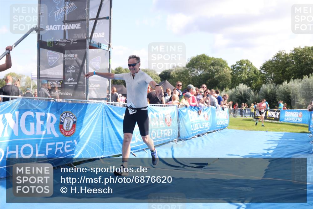 25.08.2024 - Elbe Triathlon Hamburg H.Heesch http://msf.ph/oto/6876620 25.08.2024 11:43:20 Ziel 397, 568, 608, 714, 1418, 1617 meine-sportfotos.de