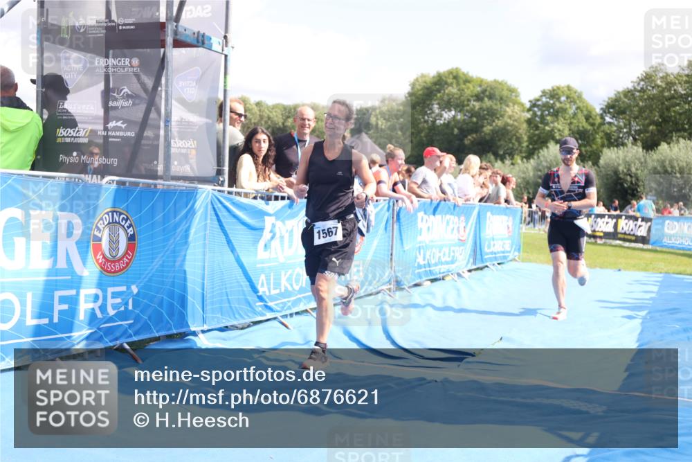 25.08.2024 - Elbe Triathlon Hamburg H.Heesch http://msf.ph/oto/6876621 25.08.2024 12:07:25 Ziel 1567, 1601, 1640 meine-sportfotos.de