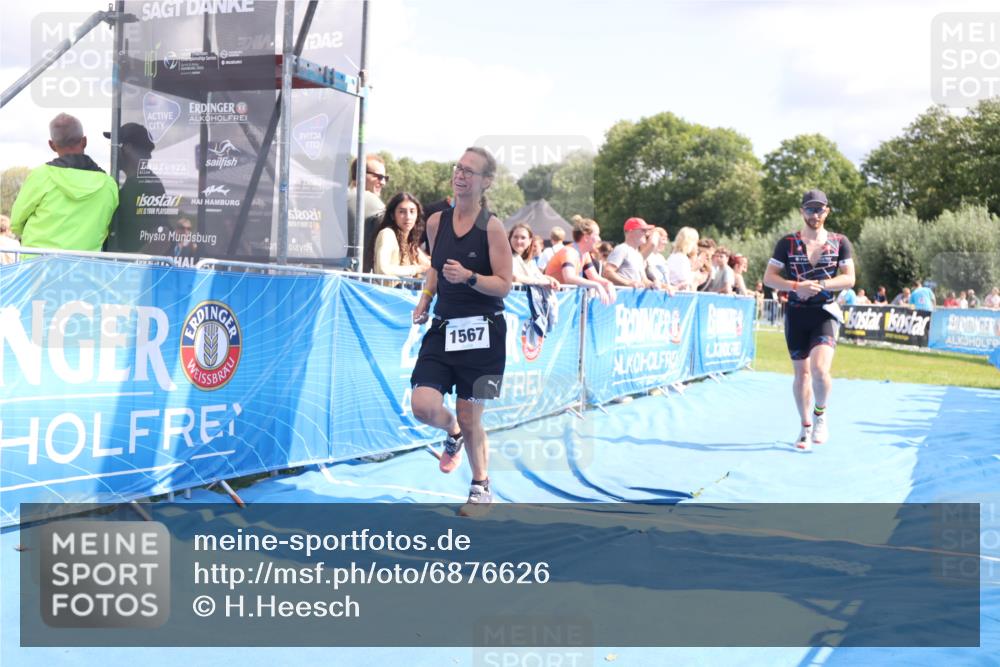 25.08.2024 - Elbe Triathlon Hamburg H.Heesch http://msf.ph/oto/6876626 25.08.2024 12:07:25 Ziel 1567, 1601, 1640 meine-sportfotos.de