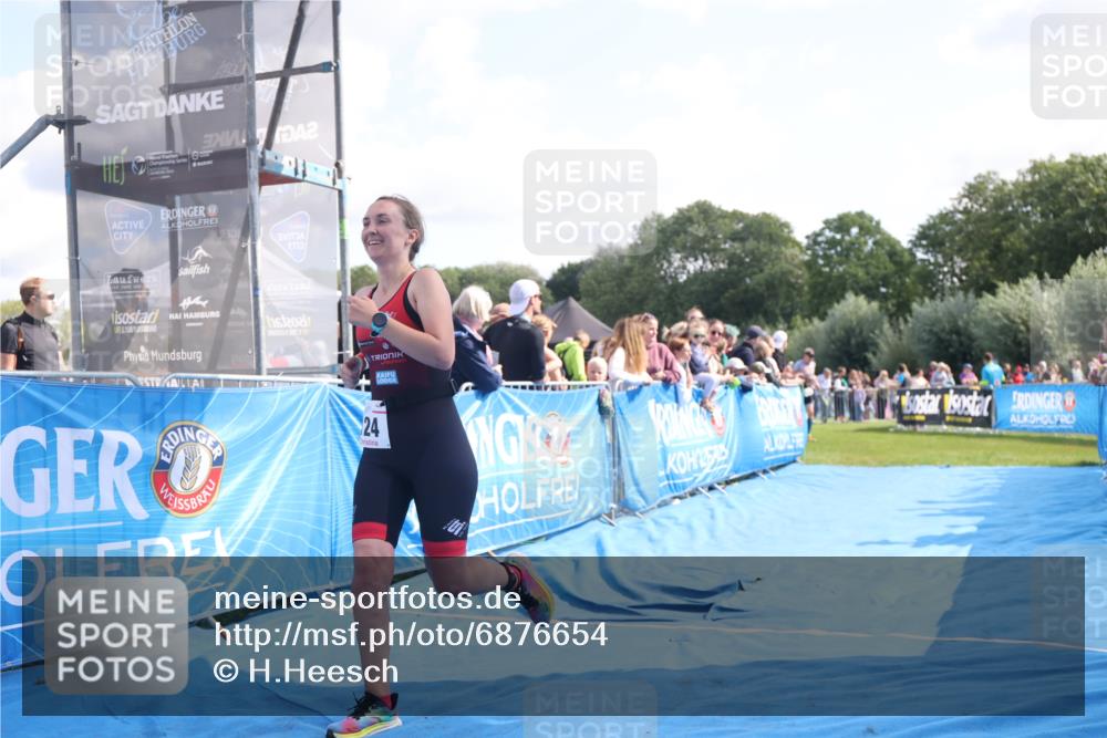 25.08.2024 - Elbe Triathlon Hamburg H.Heesch http://msf.ph/oto/6876654 25.08.2024 11:17:56 Ziel 124, 221, 333, 363 meine-sportfotos.de