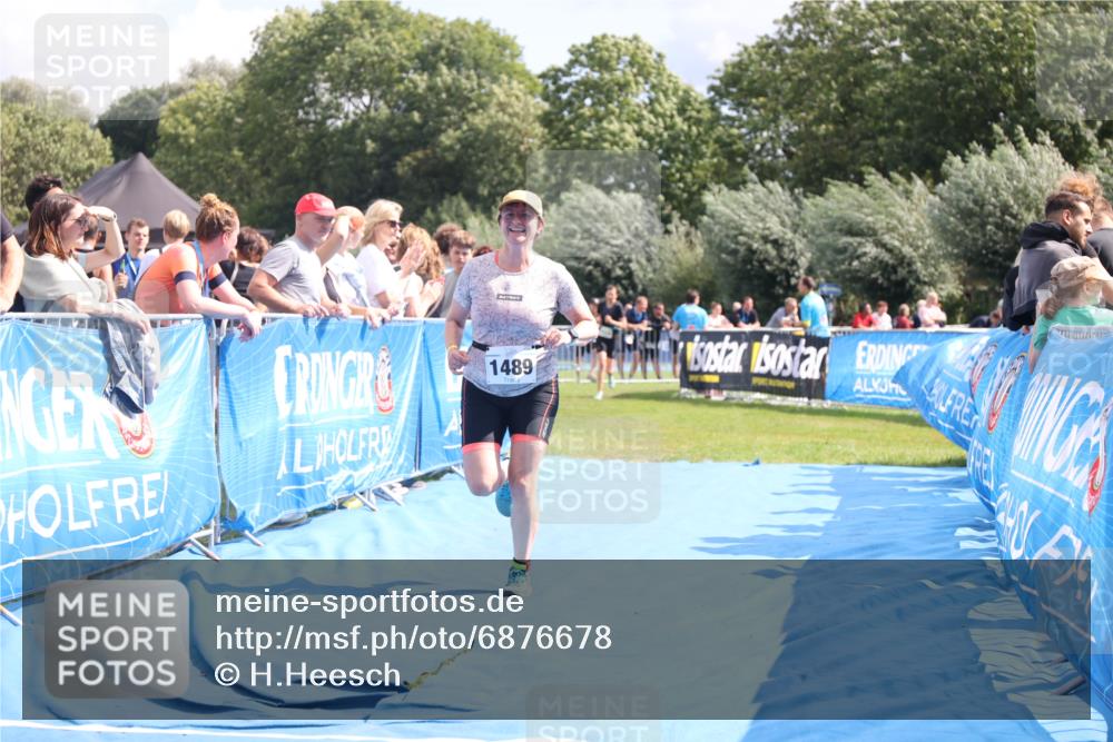 25.08.2024 - Elbe Triathlon Hamburg H.Heesch http://msf.ph/oto/6876678 25.08.2024 12:07:42 Ziel 1489, 1513 meine-sportfotos.de