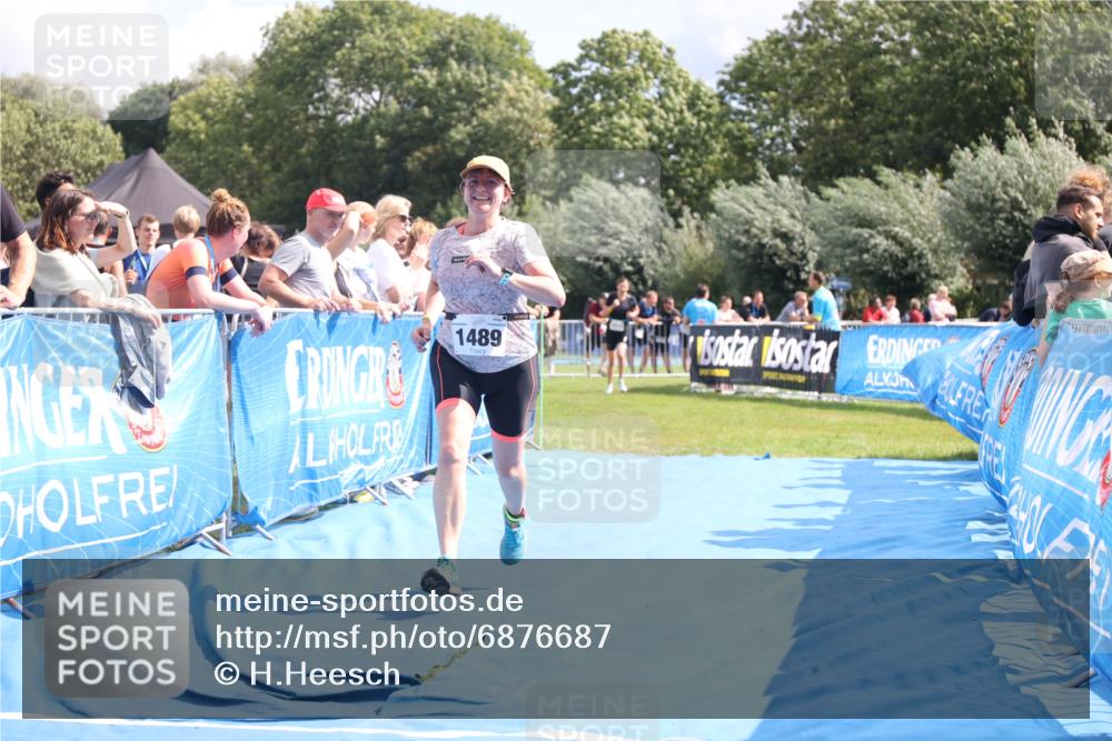25.08.2024 - Elbe Triathlon Hamburg H.Heesch http://msf.ph/oto/6876687 25.08.2024 12:07:43 Ziel 1489, 1513 meine-sportfotos.de